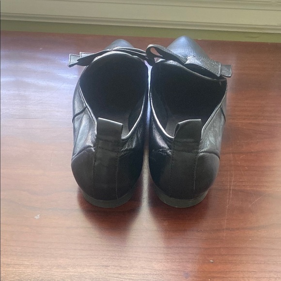 Bueno Black Pointed Toe Flats with Bow - Picture 5 of 6